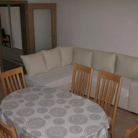 Apartment Dragica Ugljan