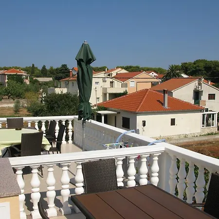 Apartment Dragica Ugljan