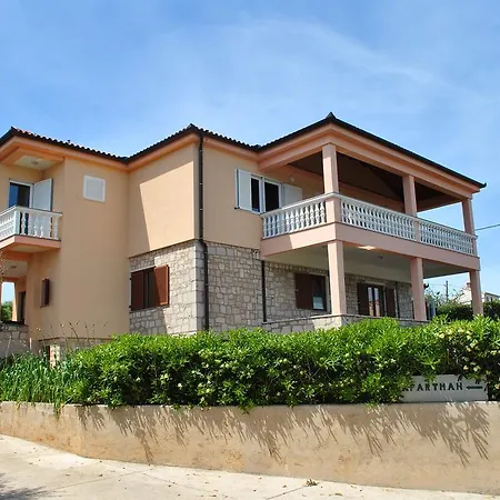 Apartment Dragica