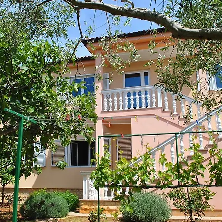 Apartment Dragica